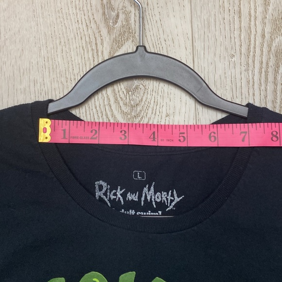 Rick & Morty Pickle Rick Graphic Tee - Picture 5 of 7